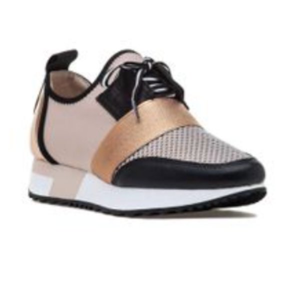 Steve Madden Shoes - Steve Madden I Antic Rose Gold Sneaker Size 6.5